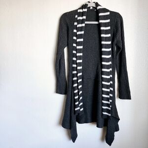 H&M Ribbed Knit Long Cardigan S Gray Asymmetrical Cozy Fall Sweater Minimalist